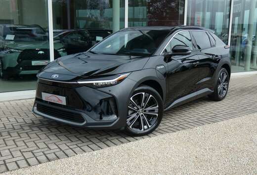 Toyota AWD PREMIUM +Trekhaak +Pano dak +LEDER +JBL +3 ...