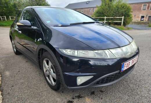 Honda 1.4i prête a immatriculer ,très belle