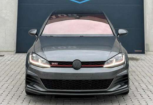 Volkswagen Golf 2.0 TSI Performance DSG