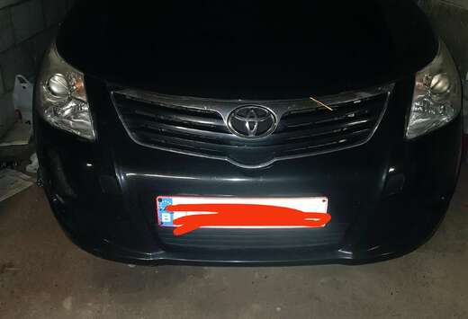 Toyota Avensis 2.0 VVT-i Team