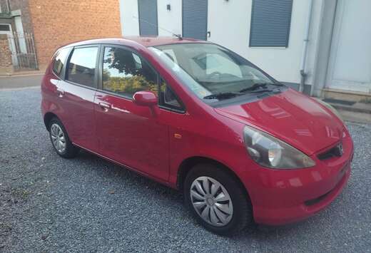 Honda 1.4i LS +demande d\'immatriculation+ air condit