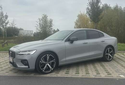 Volvo B5 B AWD Ultimate Dark