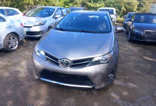 Toyota SW 1.33i VVT-i Comfort