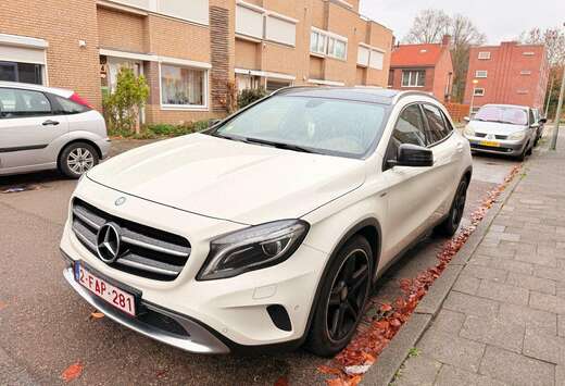 Mercedes-Benz 4Matic 7G-DCT Style