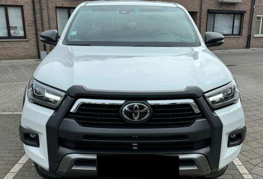 Toyota Hilux 2.8 D-4D 4WD Invincible