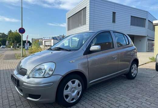 Toyota Yaris 1.0i VVT-i 16v Linea Sol