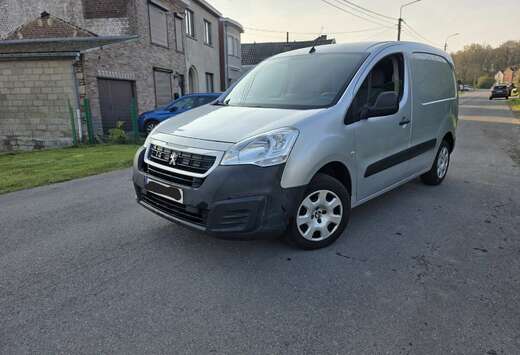 Peugeot 1.6hdi PRTE A IMMATRICULATION