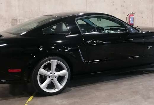 Ford 4.6 V8