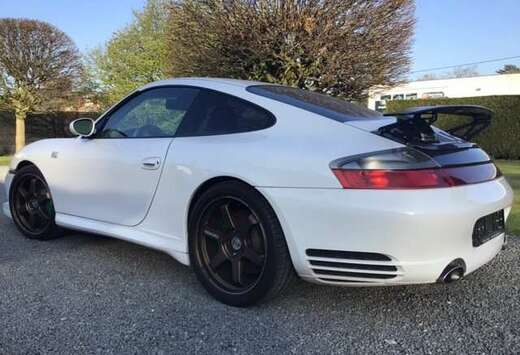 Porsche 911 Carrera 4S