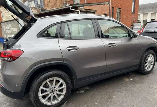 Mercedes-Benz GLA 200 d