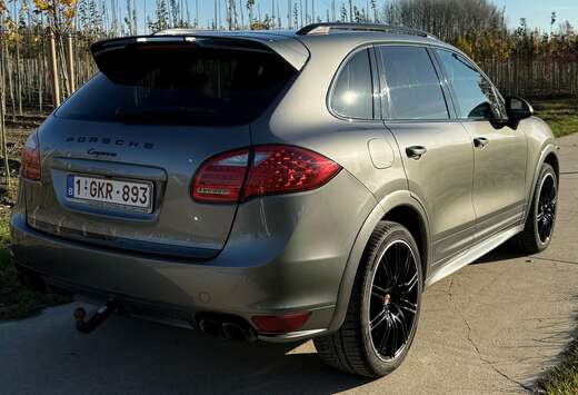 Porsche Cayenne Diesel Platinum Edition