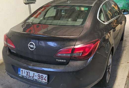 Opel Astra 1.4 Turbo Cosmo