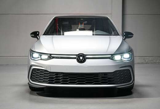 Volkswagen Golf TDi DSG 7/ T.O PANO /CAM / LED / ATT  ...