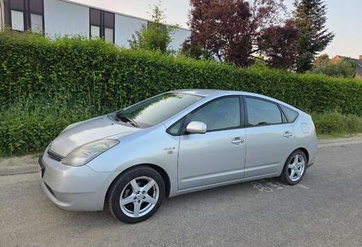 Toyota Prius Hybrid 1.5i VVT-i 16v THS Sol