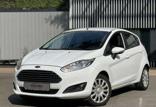 Ford MANUELLE / ESSENCE