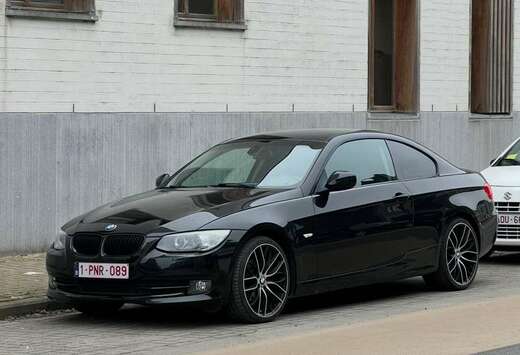 BMW 320i E92 LCI facelift Full Black