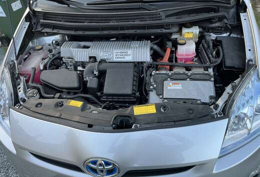 Toyota Hybrid 1.8i VVT-i Luna