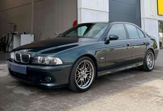 BMW 4.9i V8