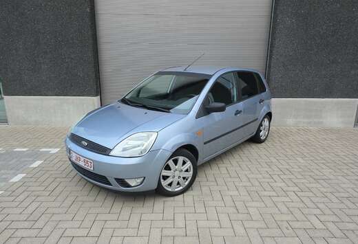 Ford 1.4i 16v Ghia 5-deurs met Airco