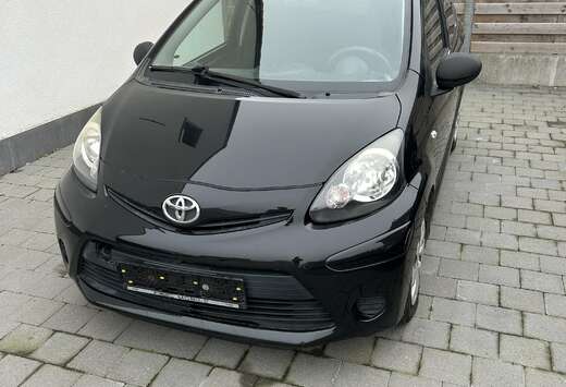 Toyota 1.0i VVT-i