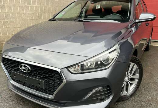 Hyundai SW 1.0 T-GDi Twist + CLIM + NAVI + CAR-PASS