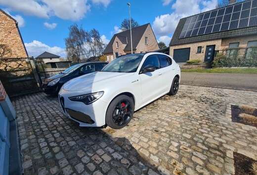 Alfa Romeo 2.0 T AWD Veloce TI