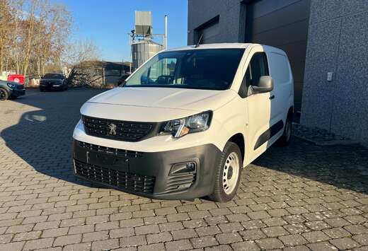 Peugeot 1.2i L1/**MARCHAND OU EXPORT**/GPS/CARPLAY/CL ...