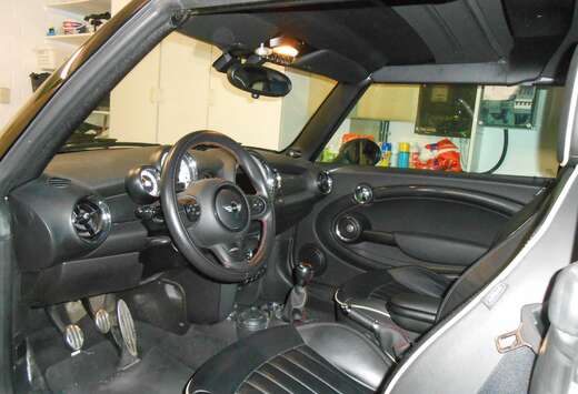 MINI Mini Cabriolet 2.0 D Cooper S DPF