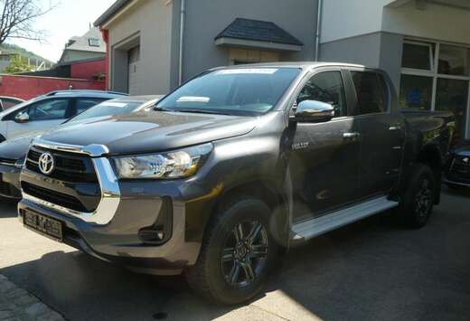 Toyota D-4D Auto. Double Cab. 4WD Comfort \