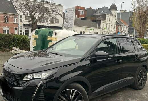 Peugeot Plug-In Hybrid4 300 e-EAT8 Allure Pack