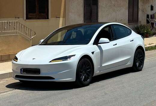 Tesla 78 kWh RWD Long Range Dual Motor (366kW)
