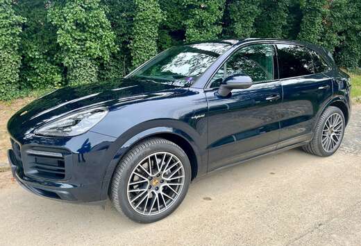 Porsche 3.0i V6 PHEV Tiptronic S Platinum