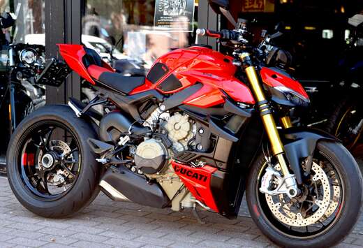 V4S ***MOTO VERTE***