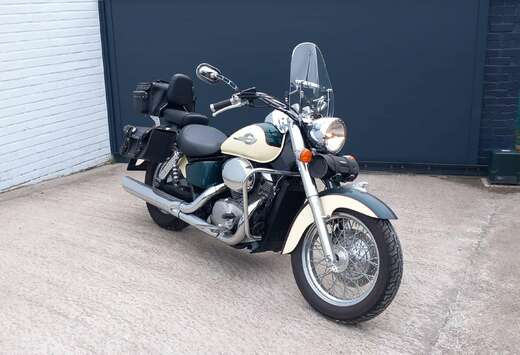 Honda VT750C2