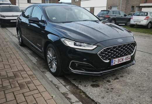 Ford Vignale 2.0 HEV