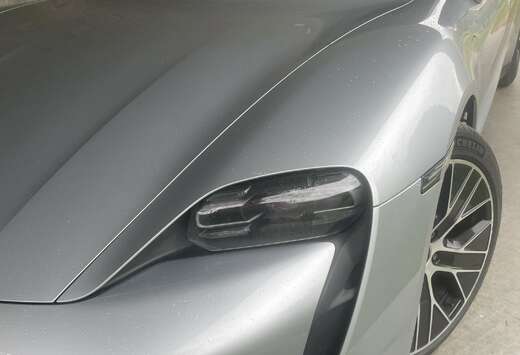 Porsche Taycan 79.2 kWh Taycan