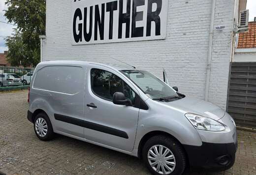 Peugeot 1.6i L1H1 Confort 120