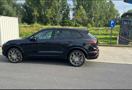 Porsche 3.0 TD V6 Platinum Edition Tiptronic S