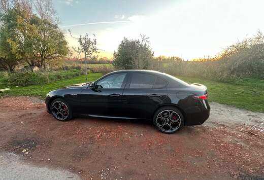 Alfa Romeo Giulia 2.0 Turbo 16V AT8-Q4 Veloce