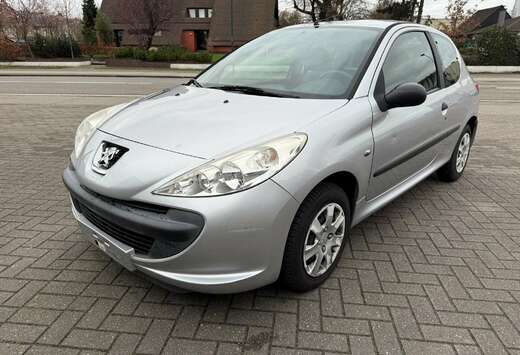 Peugeot 206  1.1i Trendy