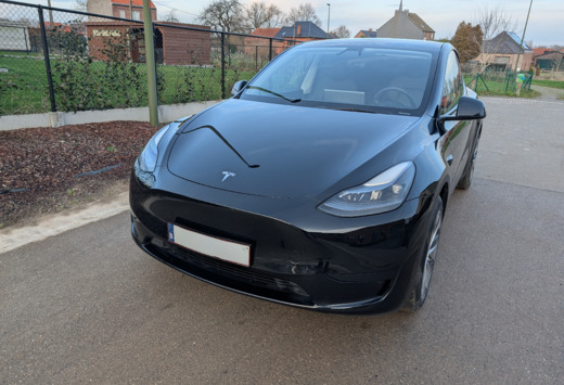 Tesla Model Y 52 kWh Standard Range RWD