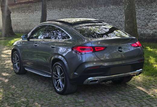 Mercedes-Benz Coupé d 4-Matic pack amg