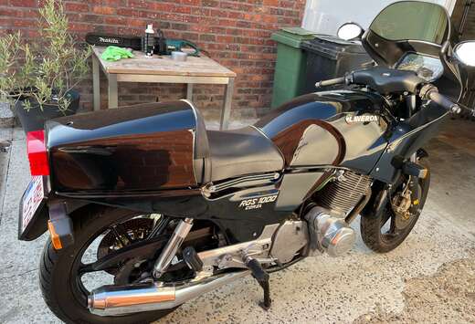 RGS1000 Corsa. 200 stuks van gemaakt en wereldwijd no ...