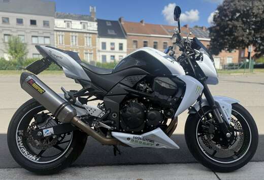 Pot Akrapovic/ABS/ Filtre Air K&N/ Bougie Irridium