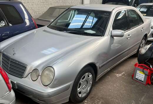 Mercedes-Benz E 220 CDI Elegance