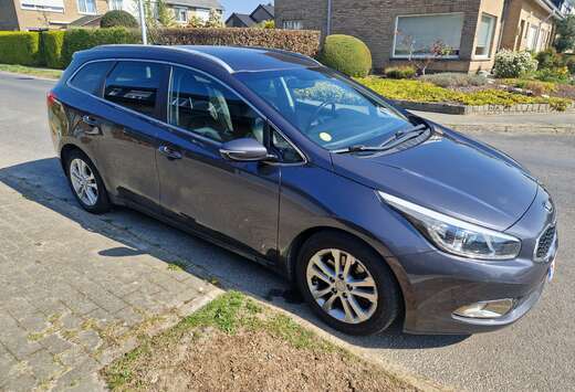 Kia Cee\'d SW 1.6 CRDi World Edition ISG