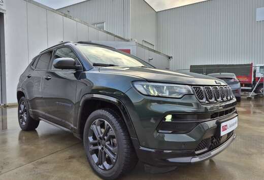 Jeep 1.3 Turbo eAWD // AUTO. // PHEV HYBRID // 2022