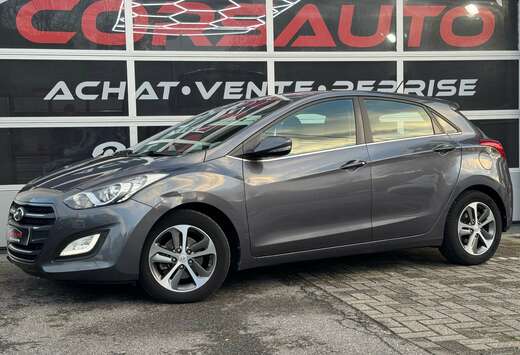 Hyundai i30 1.6 CRDi CLIM AUTO CRUISE RADIO DETECT JA