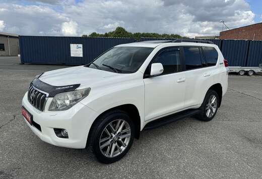 Toyota 3.0 D-4D Automatik 7Place/Cuir/ Export Afrika  ...