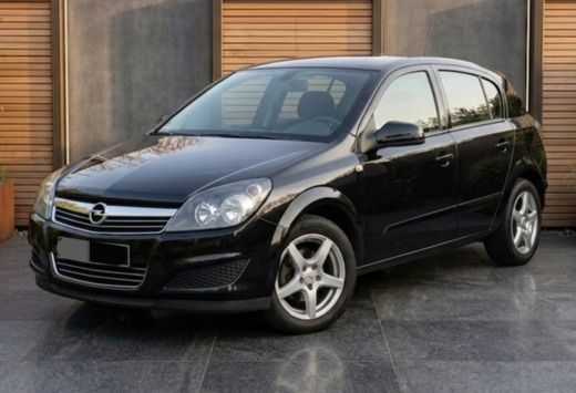 Opel 1.6 TURBO  120PK  2011  SCHERM  BENZINE